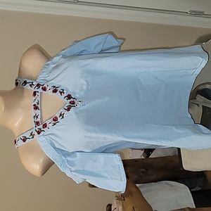 Women's embroidered blouse with cold shoulders